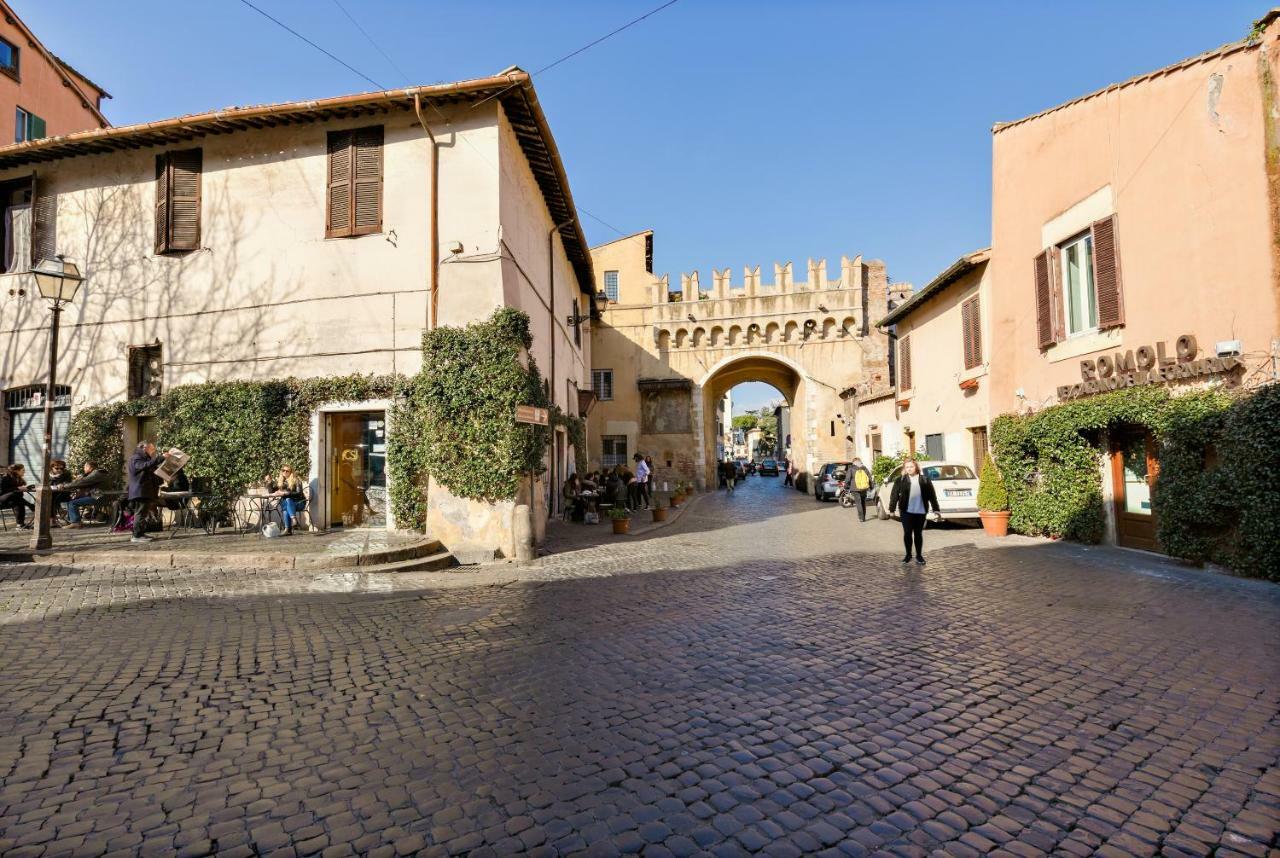 Enchanting Loft In Trastevere Рим Экстерьер фото